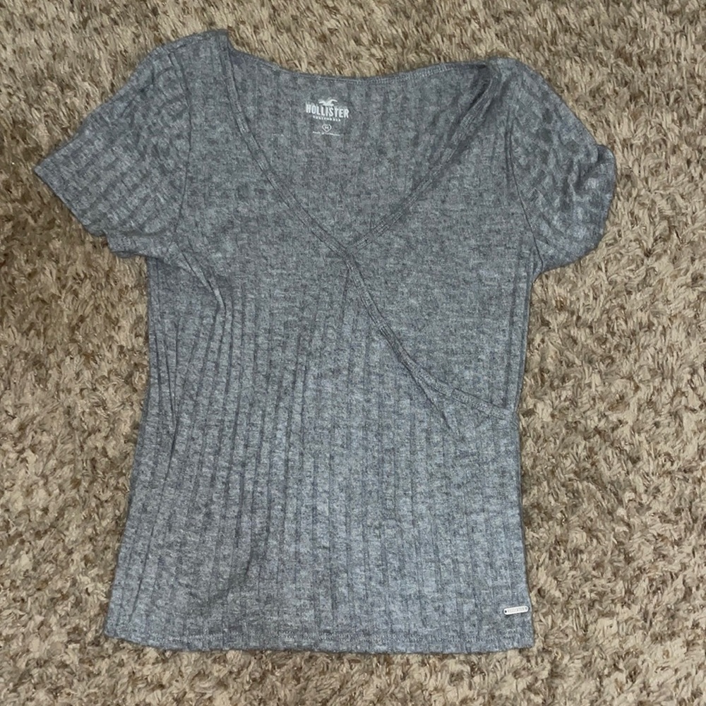Grey Hollister top